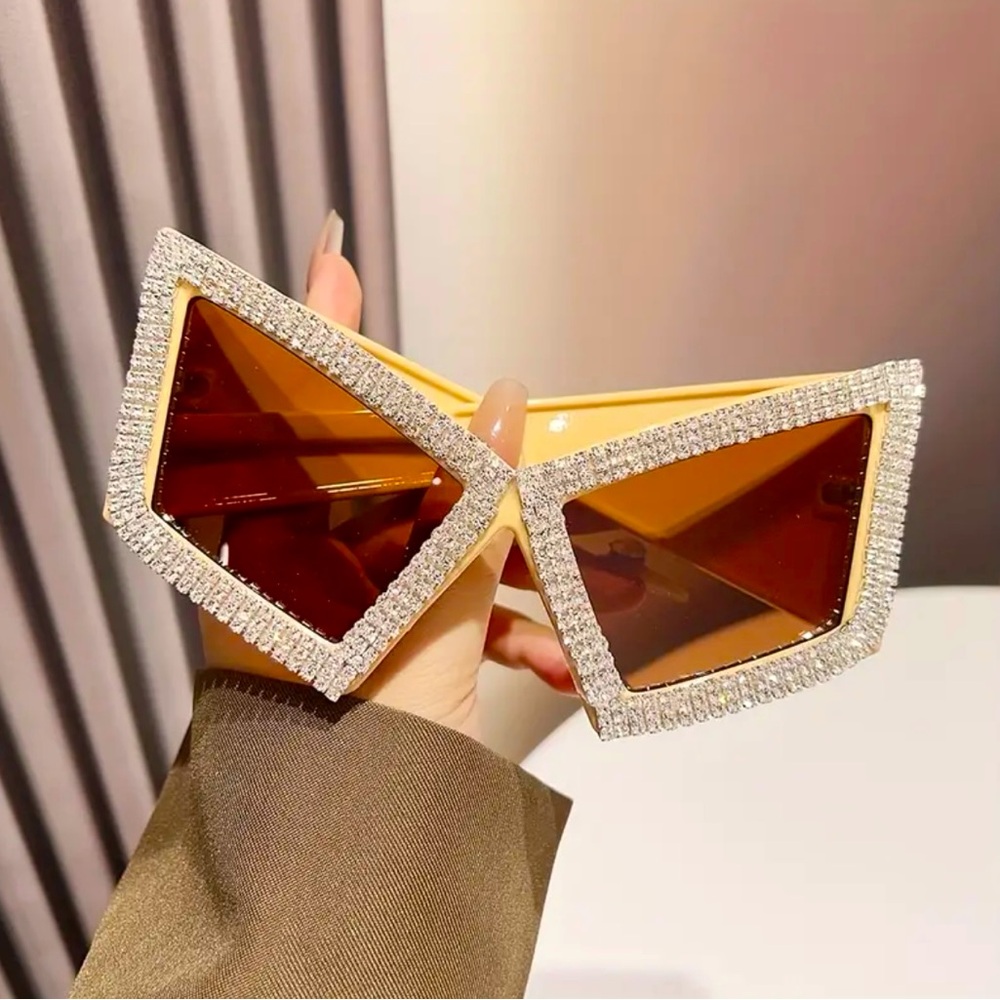 Beige/Yellow/Tawny chic Oversized Cat Eye Rhinestone Diamond Fashion Glasses